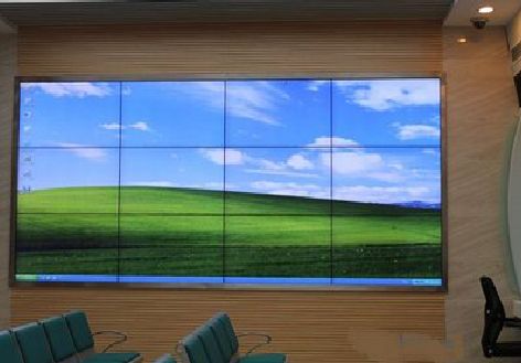 邵通液晶拼接屏的另类用法。